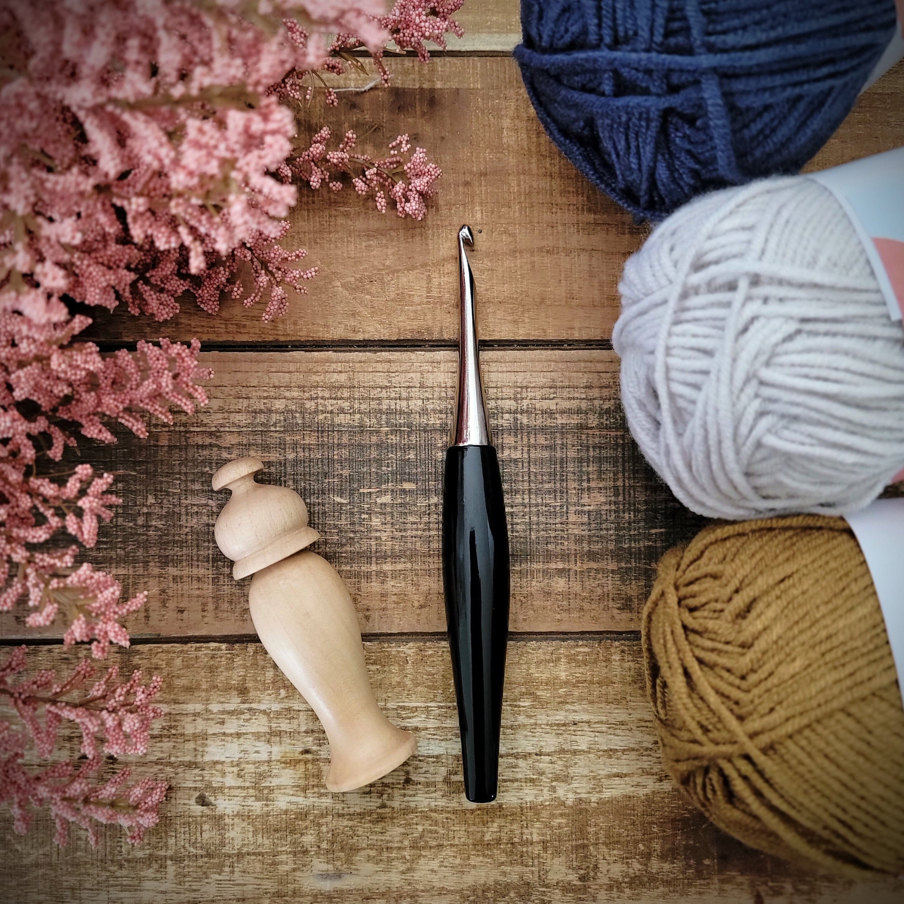 Odyssey Black & Nickel Crochet Hook Odyssey Nickel Hook Furls