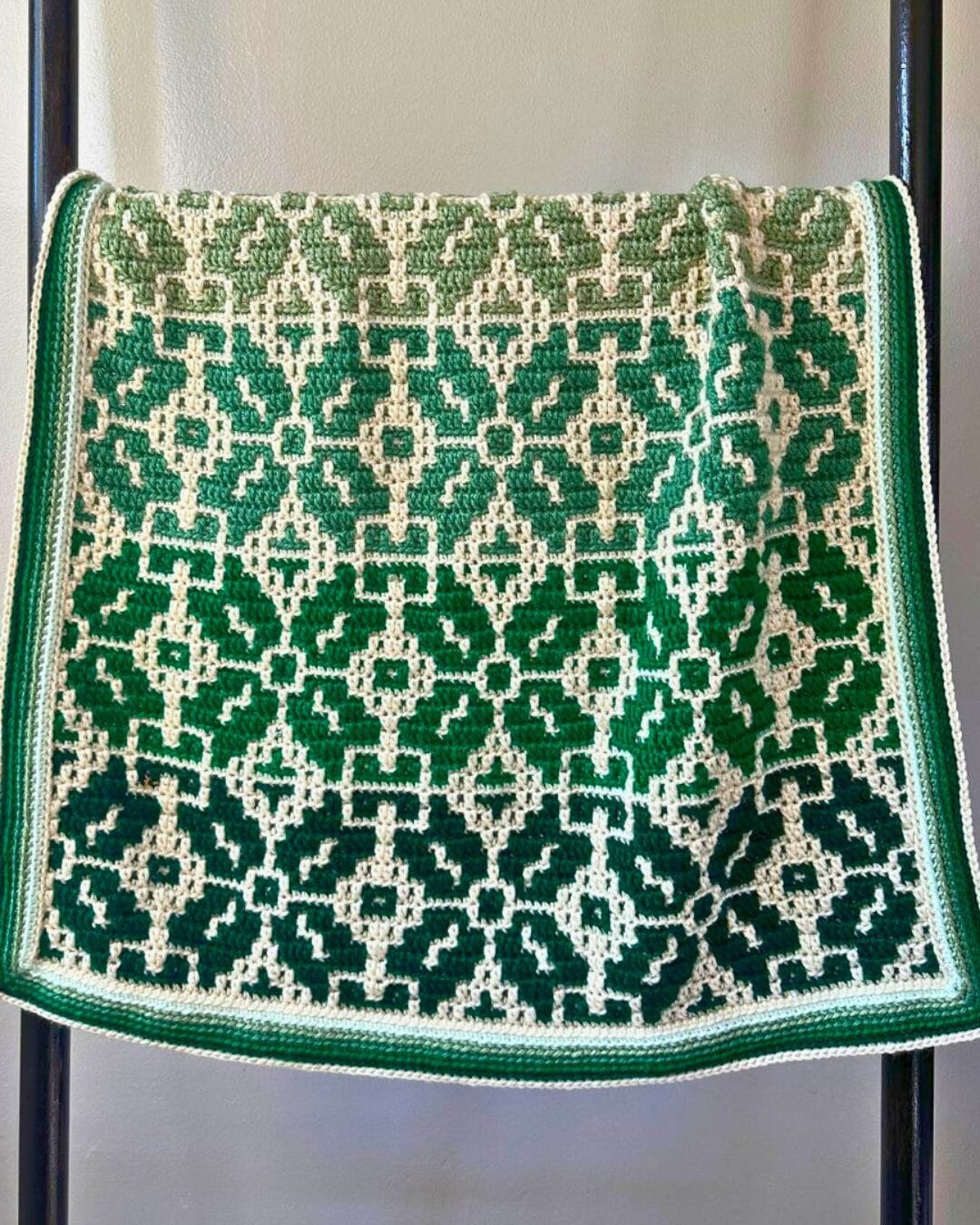 Free Crochet Pattern: Mosaic Crochet Baby Blanket