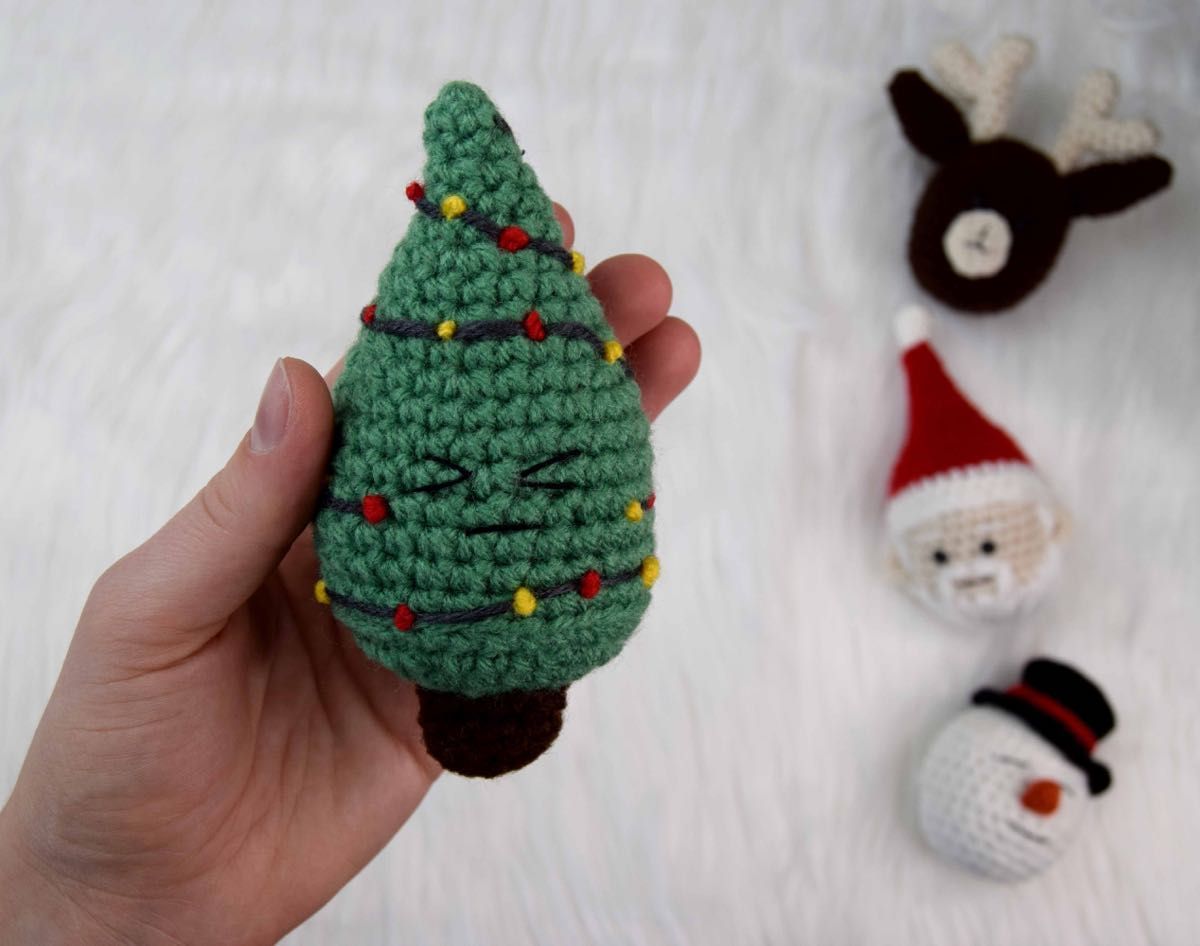 Free Crochet Ornaments- Tree